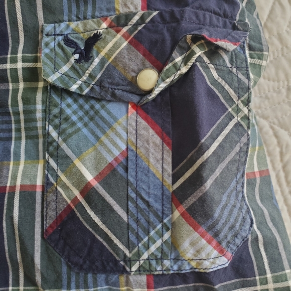 American Eagle Men's Plaid Long-sleeve Button-Down - Picture 4 of 5